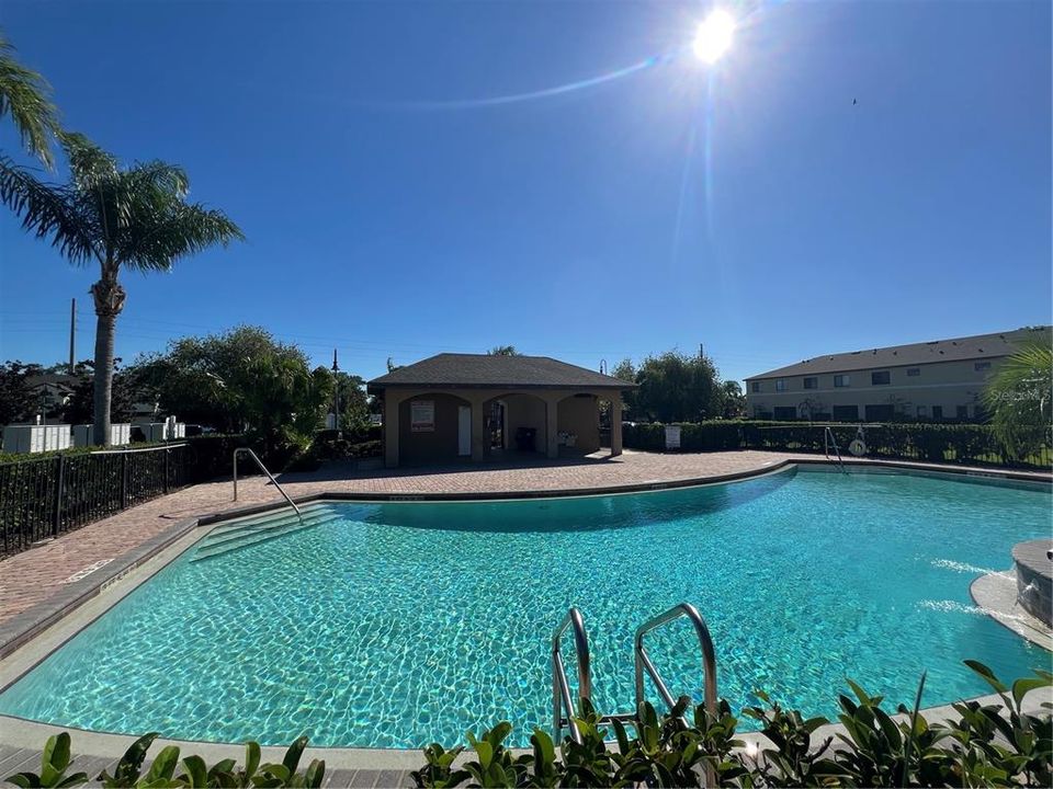 For Sale: $268,500 (2 beds, 2 baths, 1265 Square Feet)