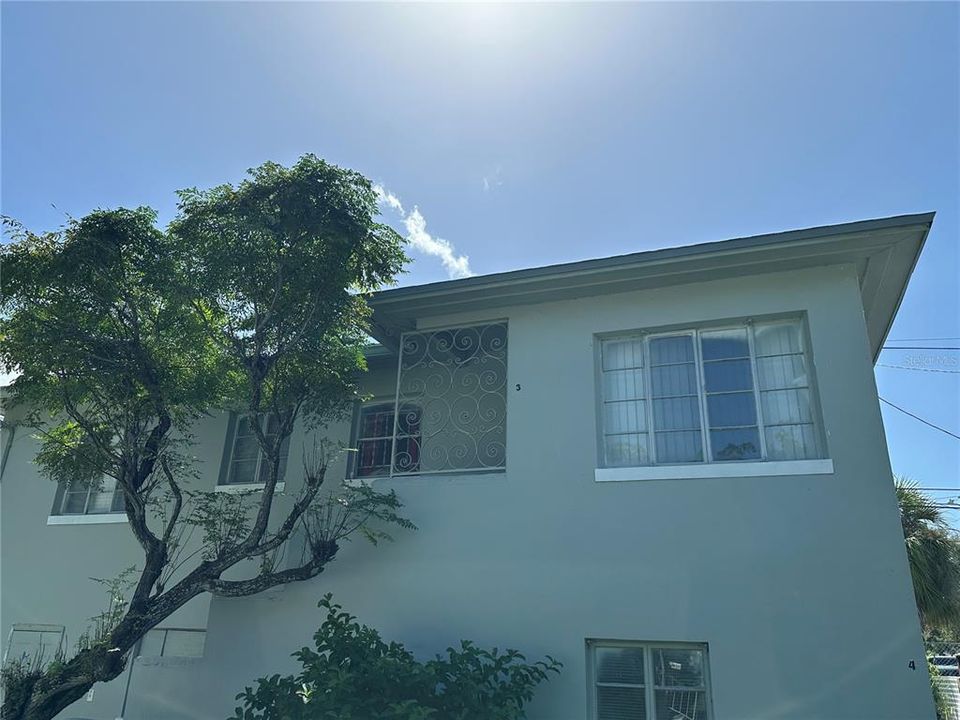 For Rent: $1,550 (2 beds, 1 baths, 938 Square Feet)