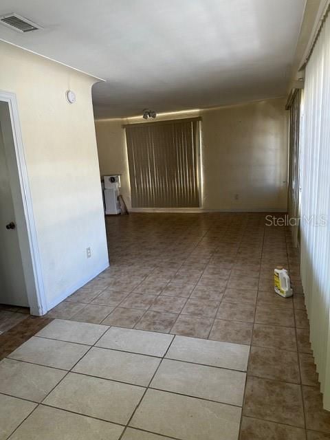 For Rent: $1,550 (2 beds, 1 baths, 938 Square Feet)