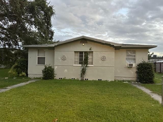 For Rent: $1,550 (2 beds, 1 baths, 938 Square Feet)