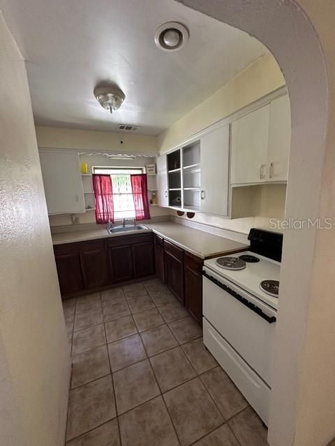 For Rent: $1,550 (2 beds, 1 baths, 938 Square Feet)