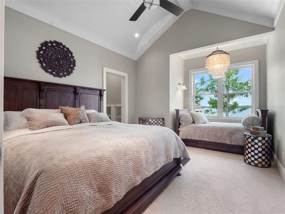 For Sale: $4,200,000 (5 beds, 4 baths, 4600 Square Feet)