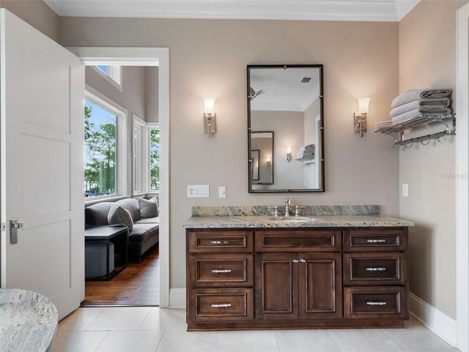 For Sale: $4,200,000 (5 beds, 4 baths, 4600 Square Feet)