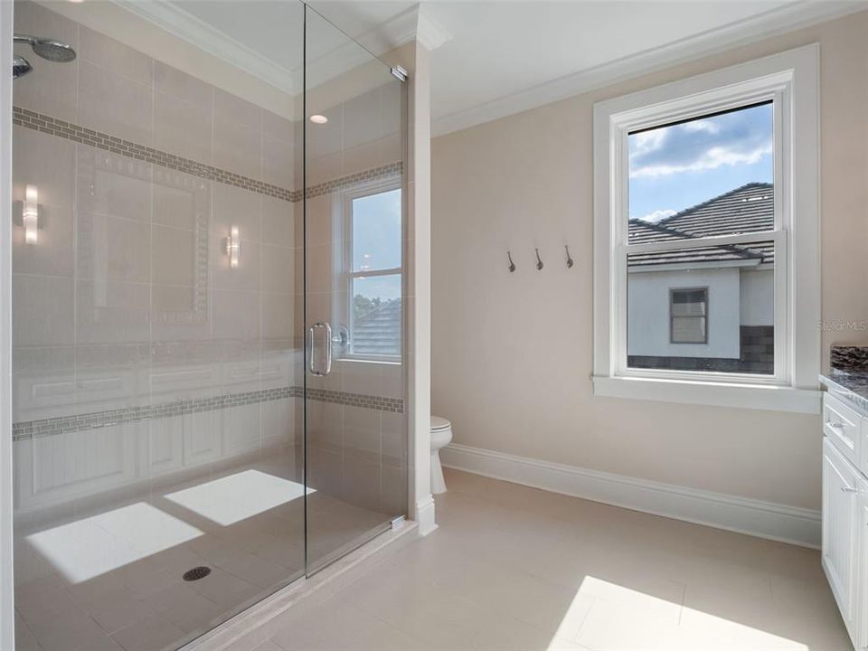 For Sale: $4,200,000 (5 beds, 4 baths, 4600 Square Feet)