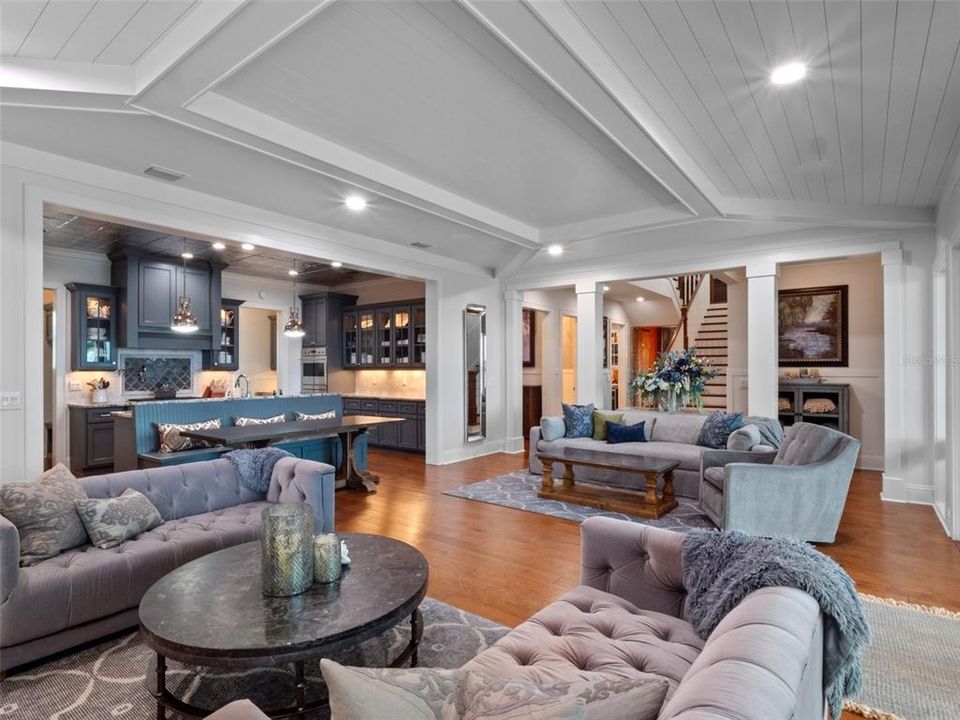 For Sale: $4,200,000 (5 beds, 4 baths, 4600 Square Feet)