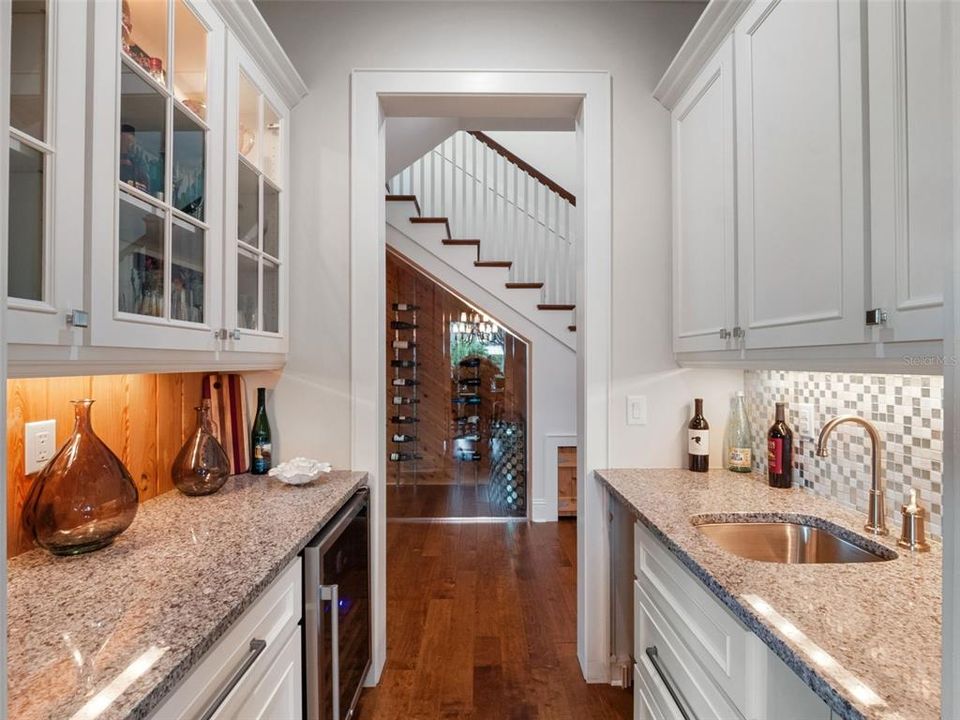 For Sale: $4,200,000 (5 beds, 4 baths, 4600 Square Feet)