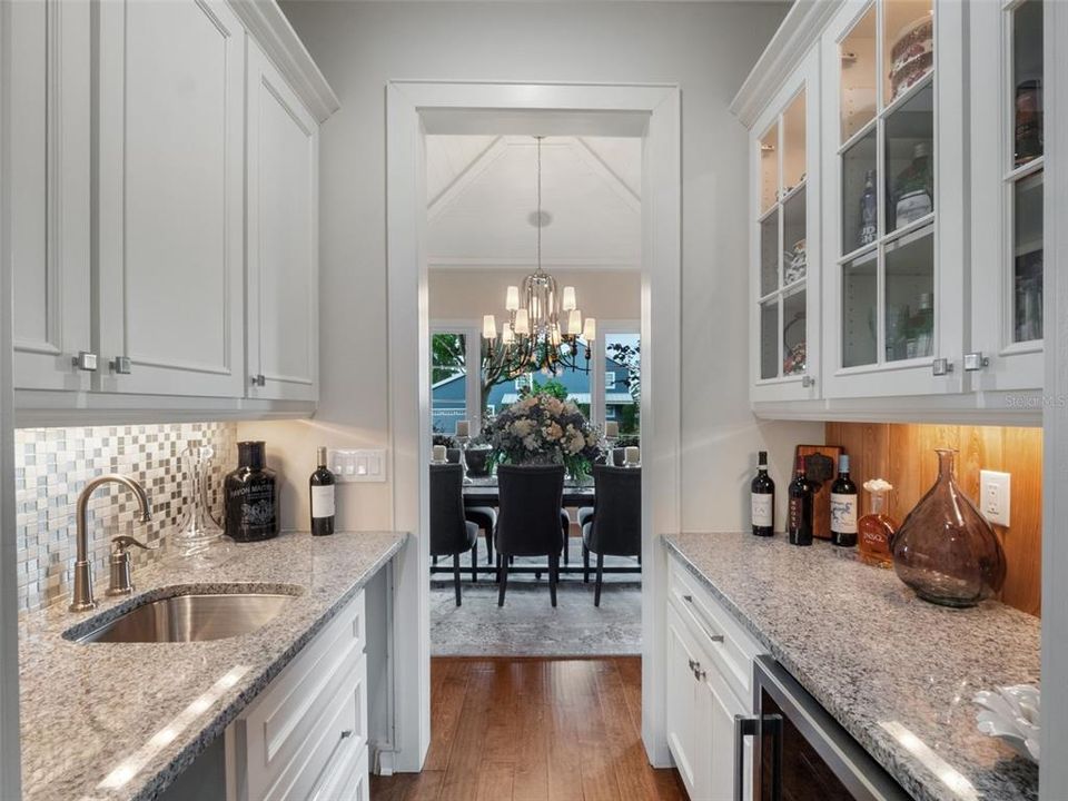 For Sale: $4,200,000 (5 beds, 4 baths, 4600 Square Feet)