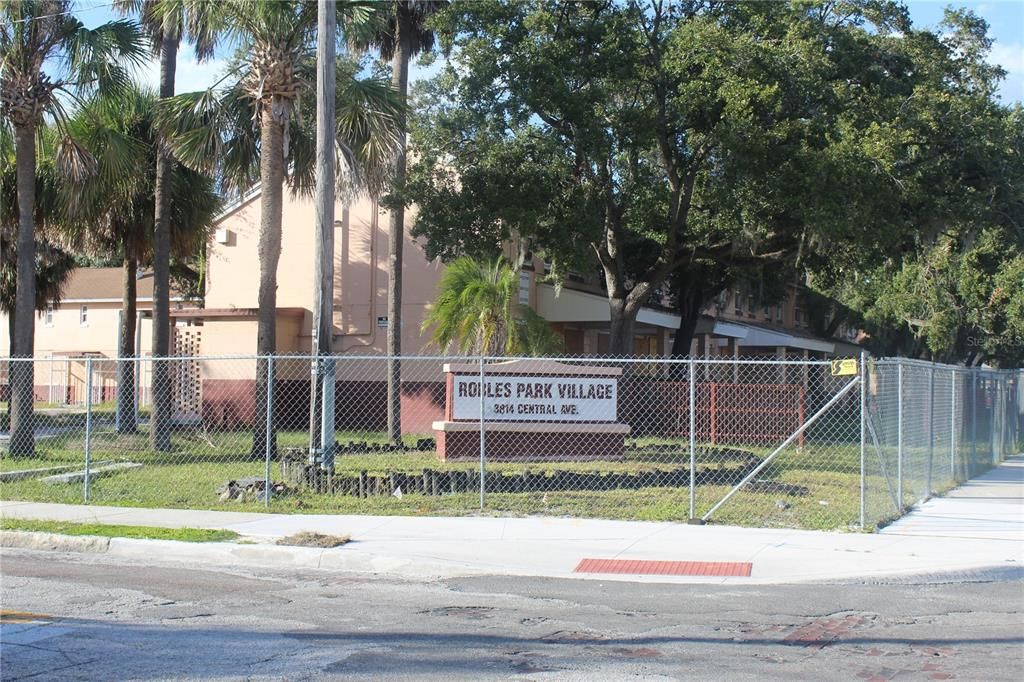 待售: $1,499,999 (7 贝兹, 2 浴室, 2161 平方英尺)