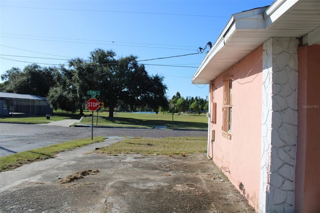 待售: $1,499,999 (7 贝兹, 2 浴室, 2161 平方英尺)