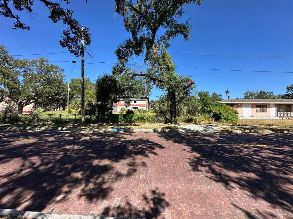 待售: $1,499,999 (7 贝兹, 2 浴室, 2161 平方英尺)