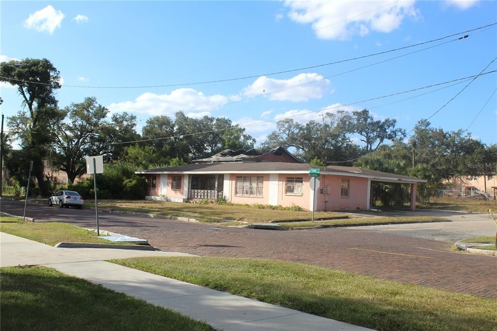 En Venta: $3,999,999 (10 camas, 4 baños, 6278 Pies cuadrados)