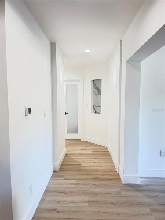 合同活跃: $675,000 (5 贝兹, 3 浴室, 2200 平方英尺)