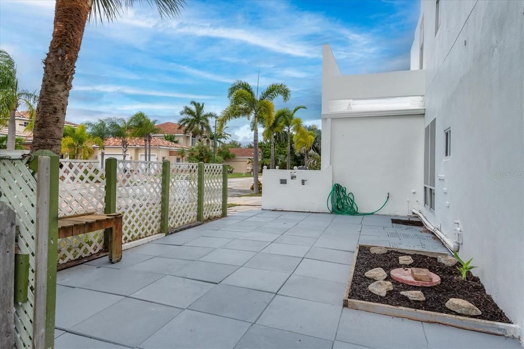 待售: $760,000 (3 贝兹, 2 浴室, 2545 平方英尺)