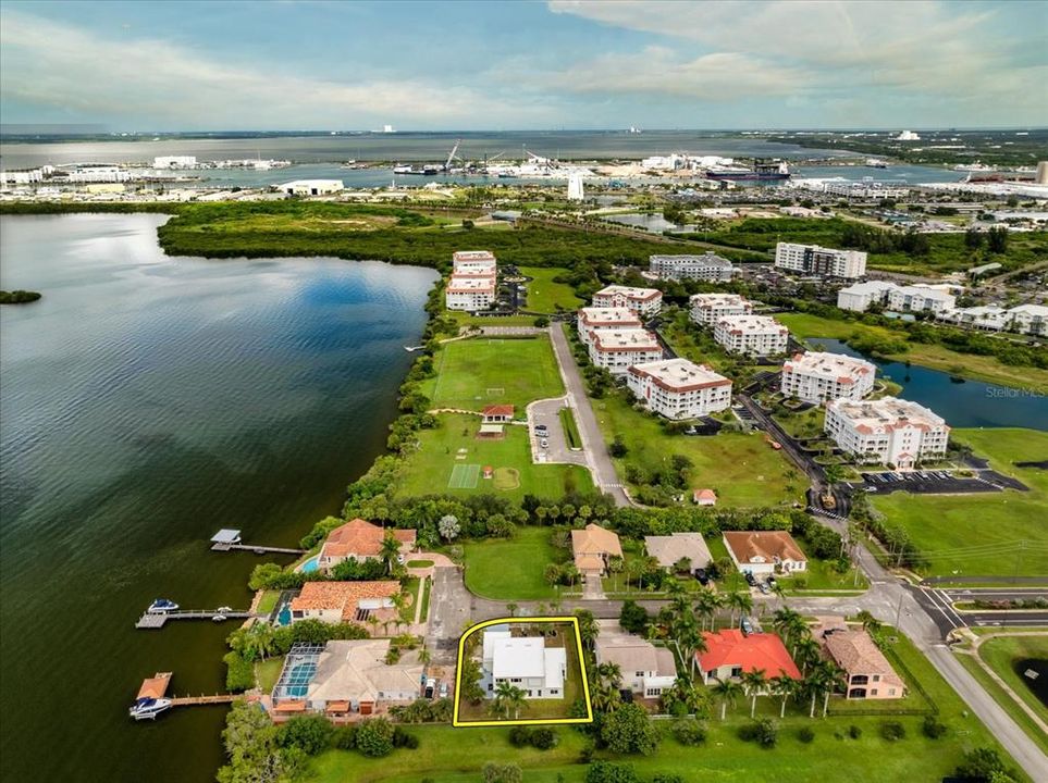 待售: $760,000 (3 贝兹, 2 浴室, 2545 平方英尺)