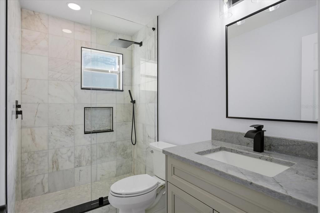 待售: $760,000 (3 贝兹, 2 浴室, 2545 平方英尺)