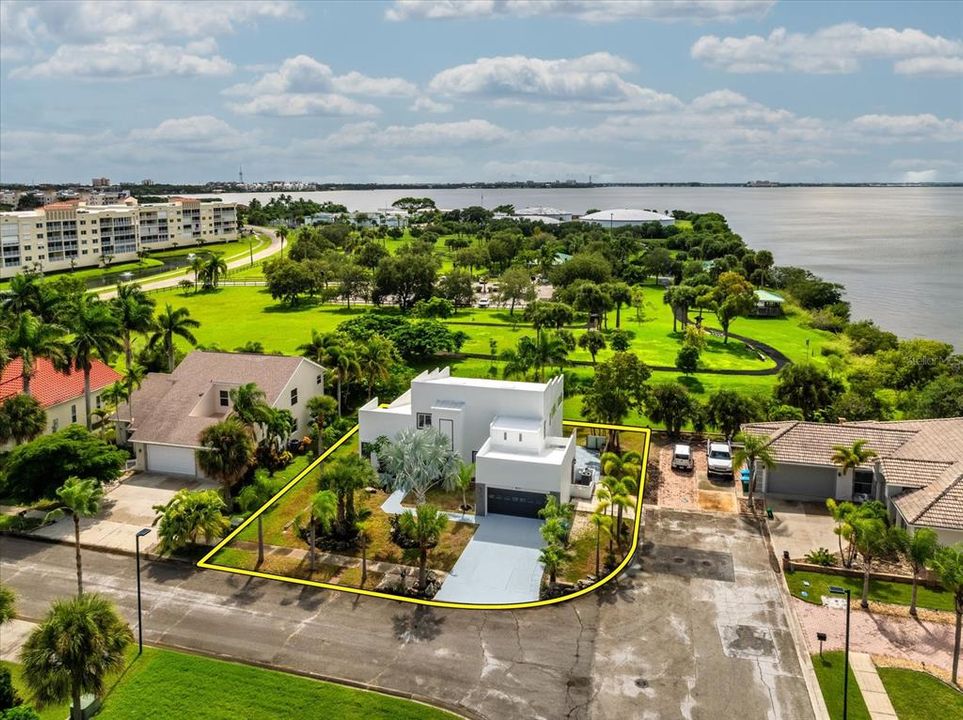 待售: $760,000 (3 贝兹, 2 浴室, 2545 平方英尺)