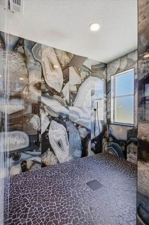 待售: $760,000 (3 贝兹, 2 浴室, 2545 平方英尺)