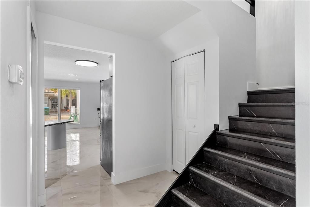 待售: $760,000 (3 贝兹, 2 浴室, 2545 平方英尺)