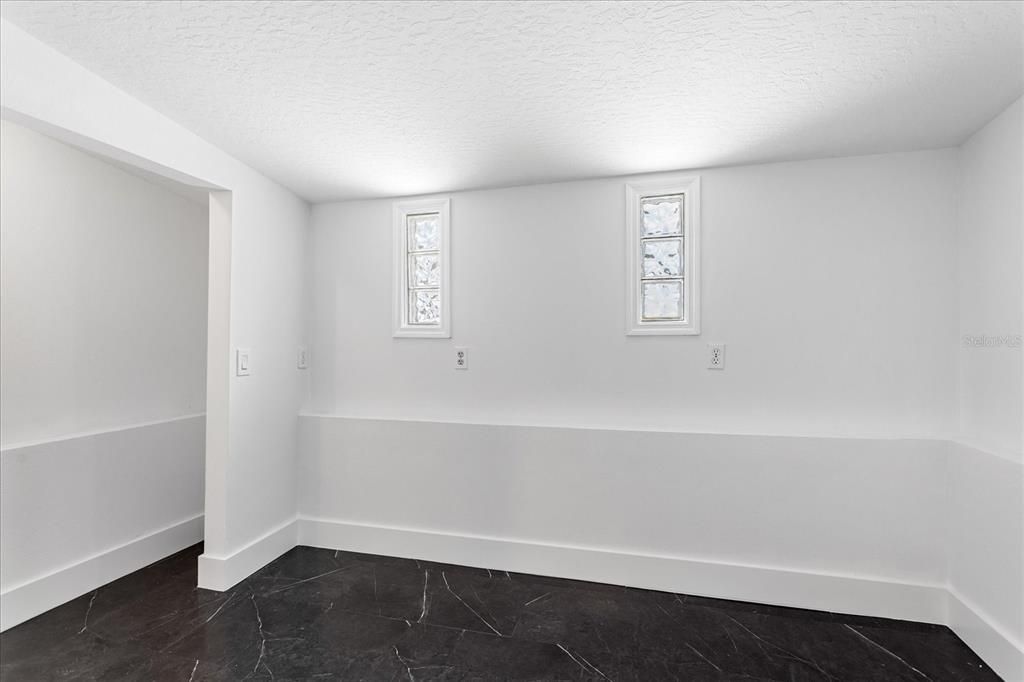 待售: $760,000 (3 贝兹, 2 浴室, 2545 平方英尺)