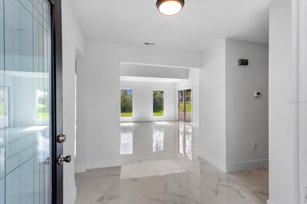 待售: $760,000 (3 贝兹, 2 浴室, 2545 平方英尺)