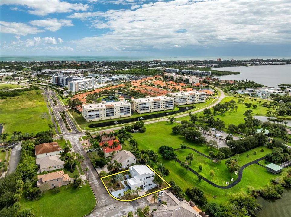 待售: $760,000 (3 贝兹, 2 浴室, 2545 平方英尺)