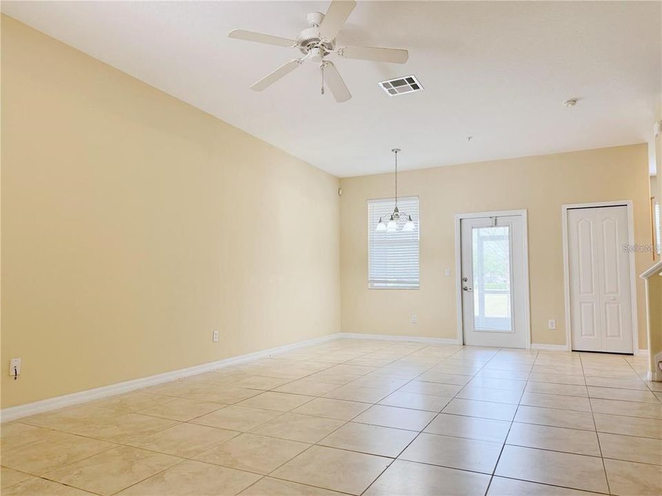 For Rent: $2,450 (3 beds, 2 baths, 1625 Square Feet)