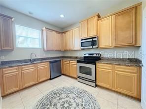 For Rent: $2,450 (3 beds, 2 baths, 1625 Square Feet)