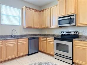 For Rent: $2,450 (3 beds, 2 baths, 1625 Square Feet)