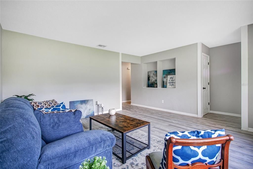 Activo con contrato: $1,650 (2 camas, 1 baños, 1060 Pies cuadrados)