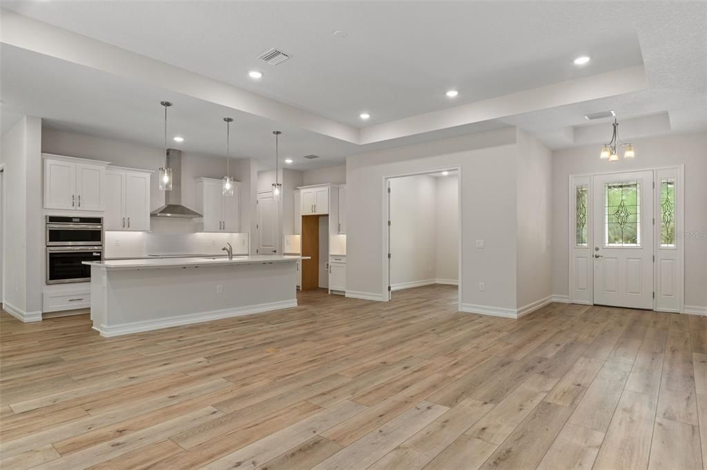 Active With Contract: $550,000 (3 beds, 3 baths, 2606 Square Feet)