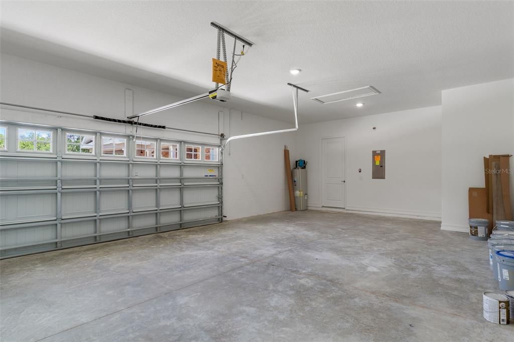 Active With Contract: $550,000 (3 beds, 3 baths, 2606 Square Feet)