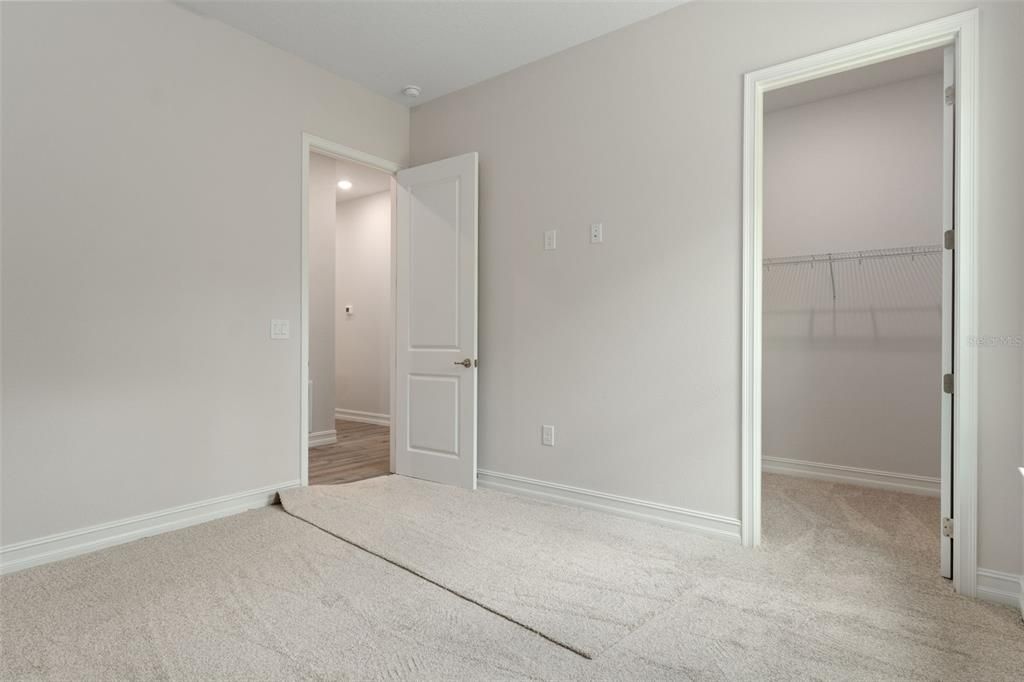 Active With Contract: $550,000 (3 beds, 3 baths, 2606 Square Feet)