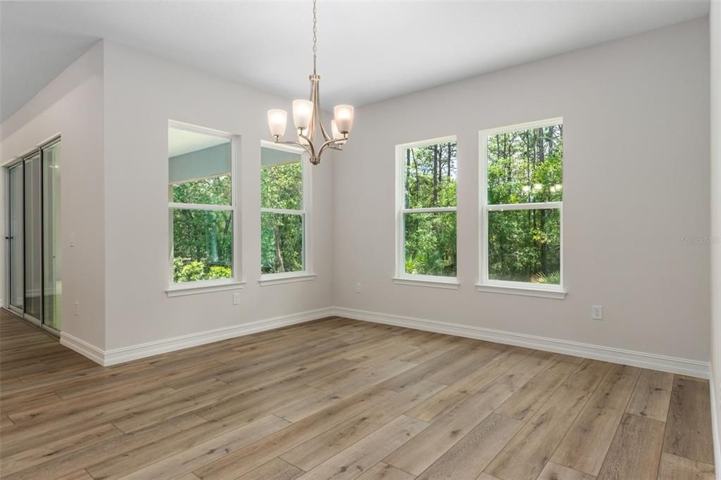 Active With Contract: $550,000 (3 beds, 3 baths, 2606 Square Feet)
