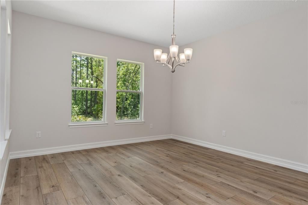 Active With Contract: $550,000 (3 beds, 3 baths, 2606 Square Feet)