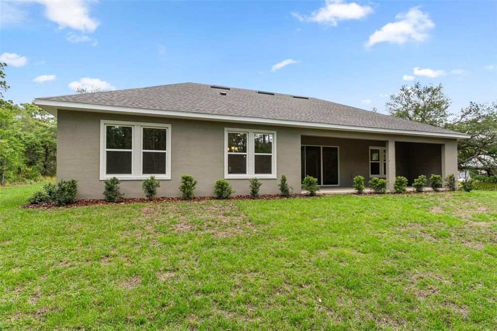 Active With Contract: $550,000 (3 beds, 3 baths, 2606 Square Feet)