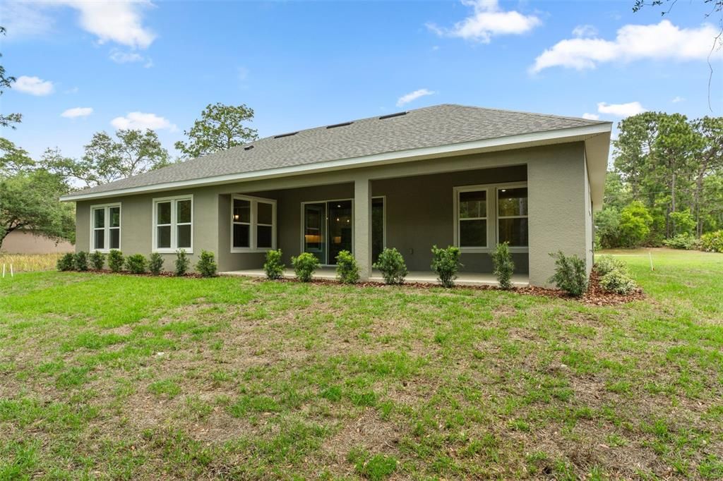 Active With Contract: $550,000 (3 beds, 3 baths, 2606 Square Feet)