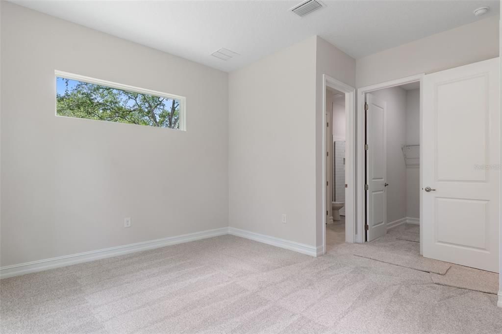 Active With Contract: $550,000 (3 beds, 3 baths, 2606 Square Feet)