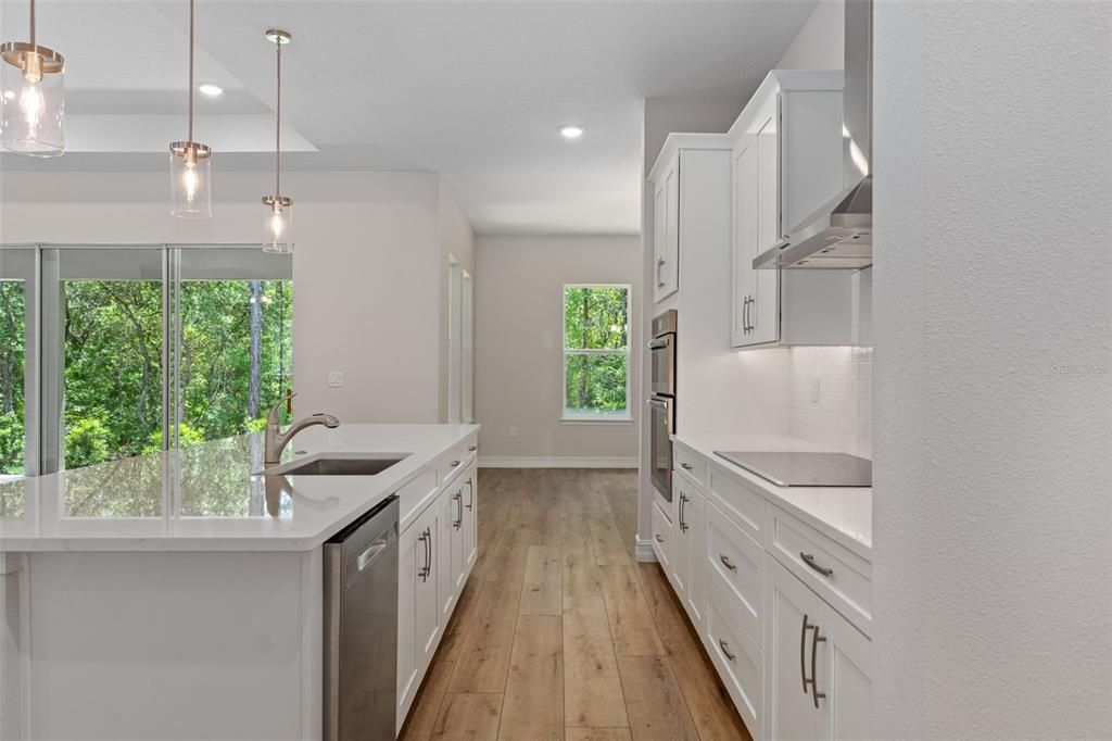 Active With Contract: $550,000 (3 beds, 3 baths, 2606 Square Feet)