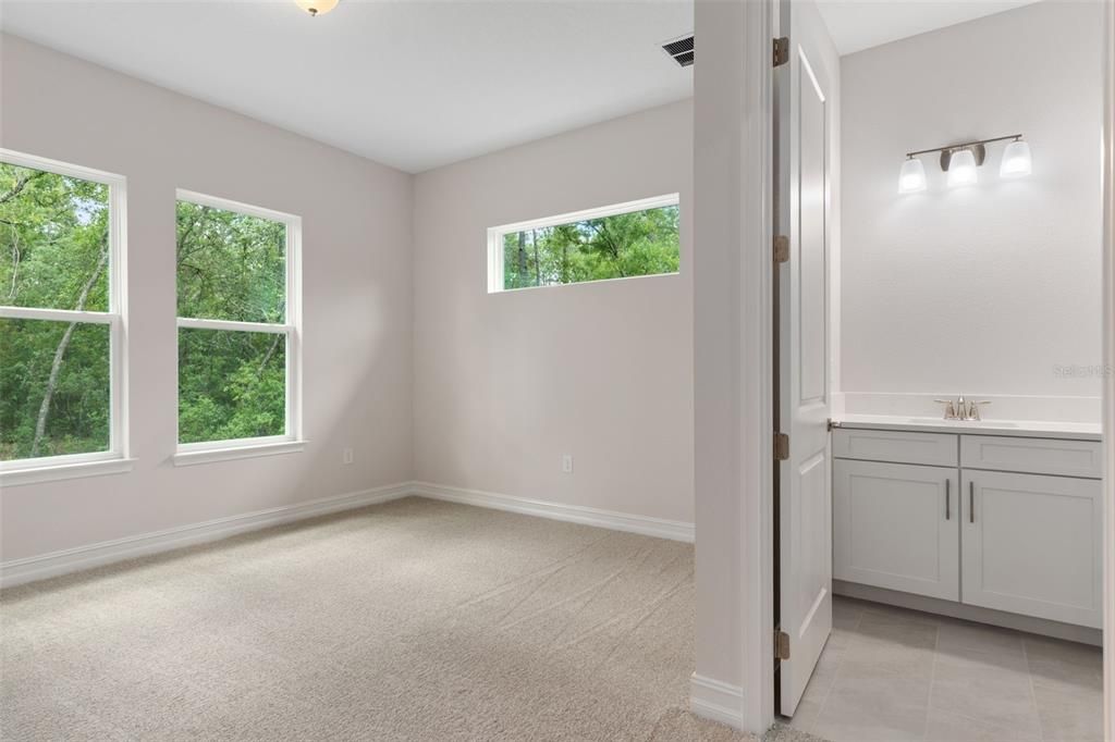 Active With Contract: $550,000 (3 beds, 3 baths, 2606 Square Feet)