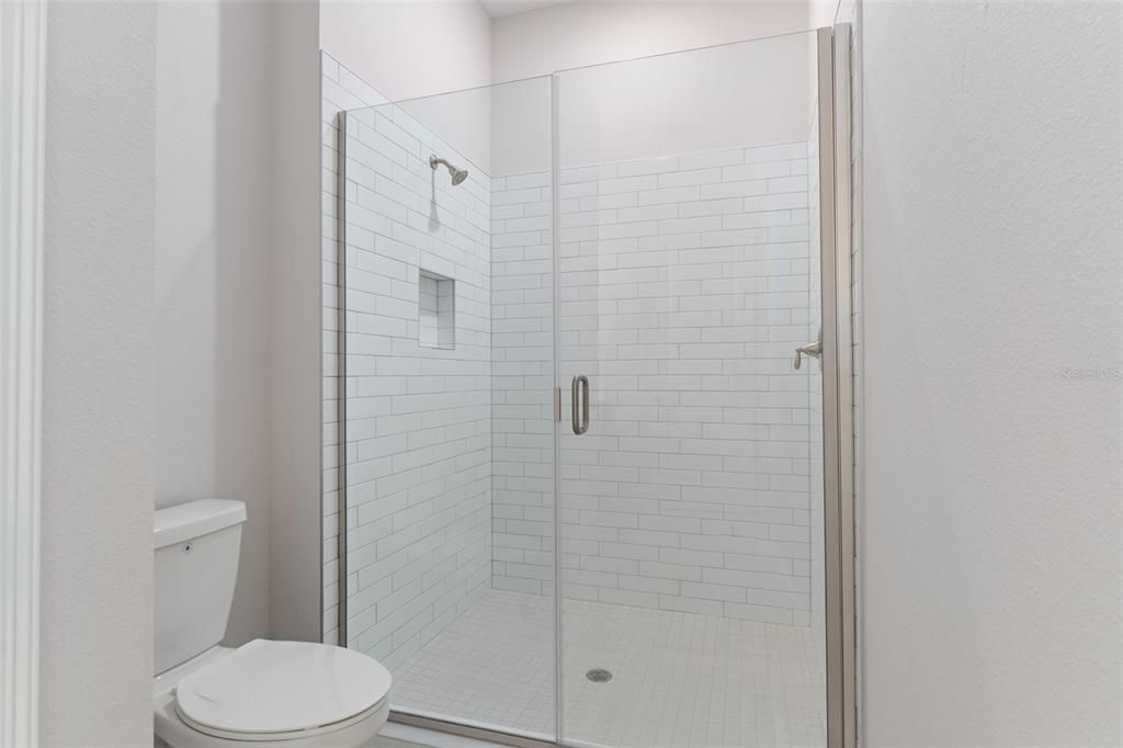 Active With Contract: $550,000 (3 beds, 3 baths, 2606 Square Feet)