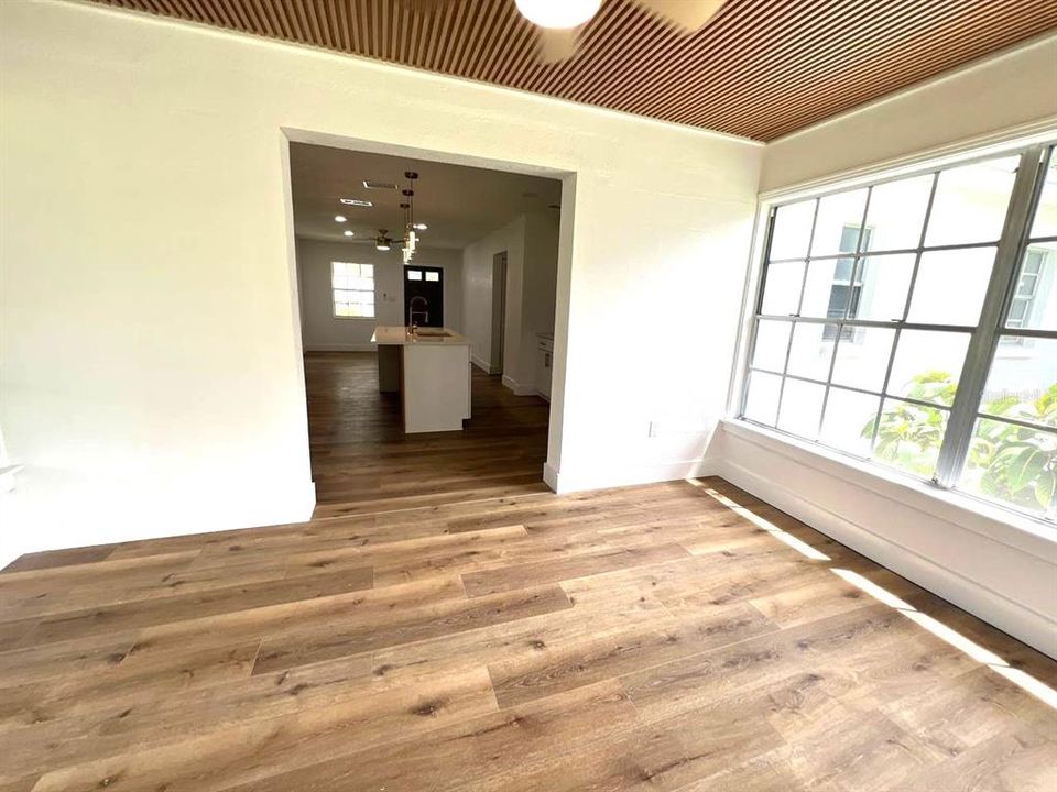 En Venta: $485,000 (4 camas, 3 baños, 1405 Pies cuadrados)