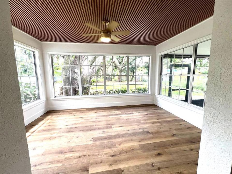 En Venta: $485,000 (4 camas, 3 baños, 1405 Pies cuadrados)