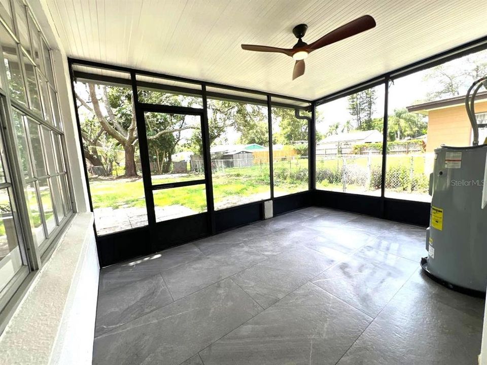 En Venta: $485,000 (4 camas, 3 baños, 1405 Pies cuadrados)