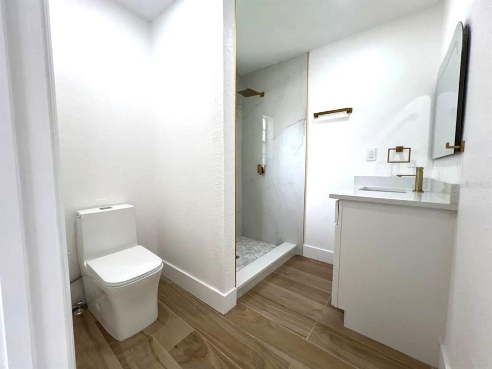 En Venta: $485,000 (4 camas, 3 baños, 1405 Pies cuadrados)