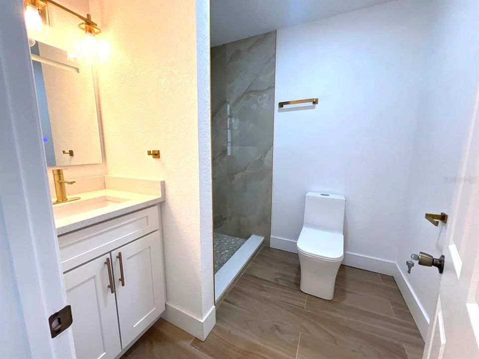 En Venta: $485,000 (4 camas, 3 baños, 1405 Pies cuadrados)