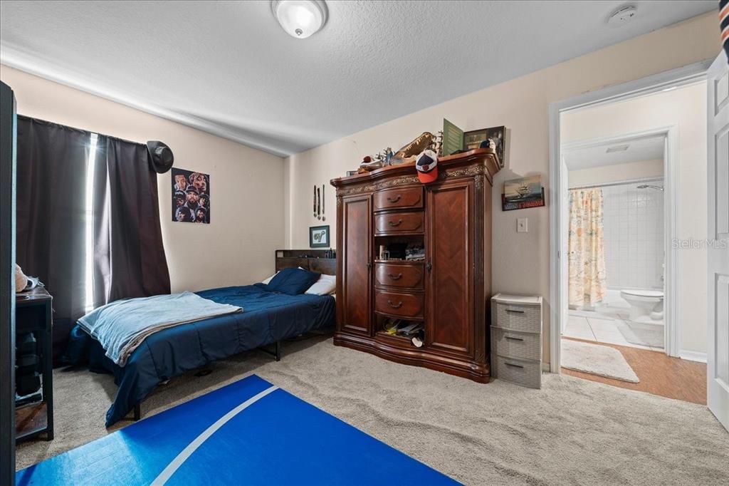 En Venta: $289,000 (3 camas, 2 baños, 1439 Pies cuadrados)