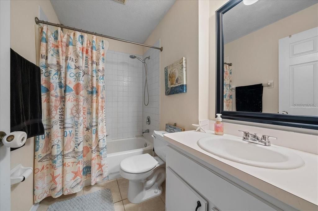 En Venta: $289,000 (3 camas, 2 baños, 1439 Pies cuadrados)