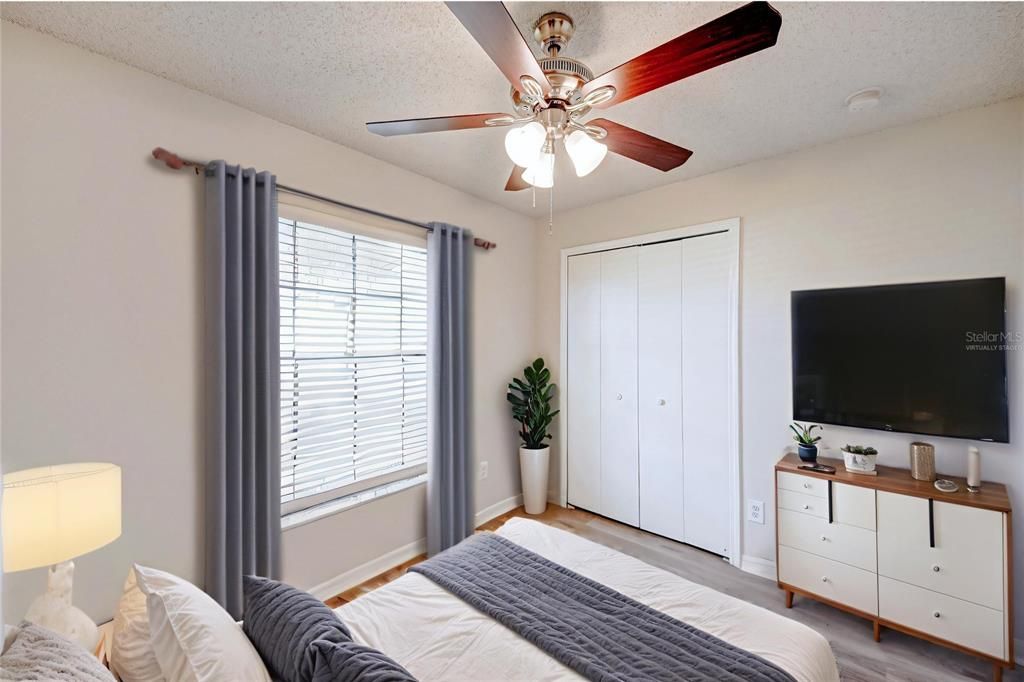 For Sale: $385,700 (3 beds, 2 baths, 1183 Square Feet)