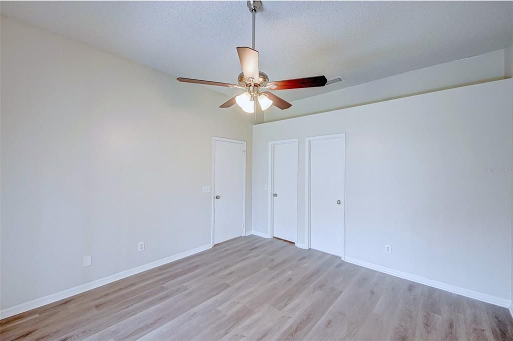 For Sale: $385,700 (3 beds, 2 baths, 1183 Square Feet)