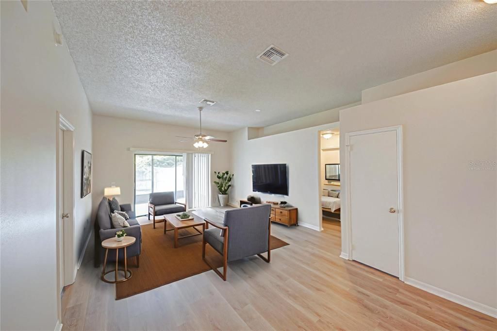 For Sale: $385,700 (3 beds, 2 baths, 1183 Square Feet)